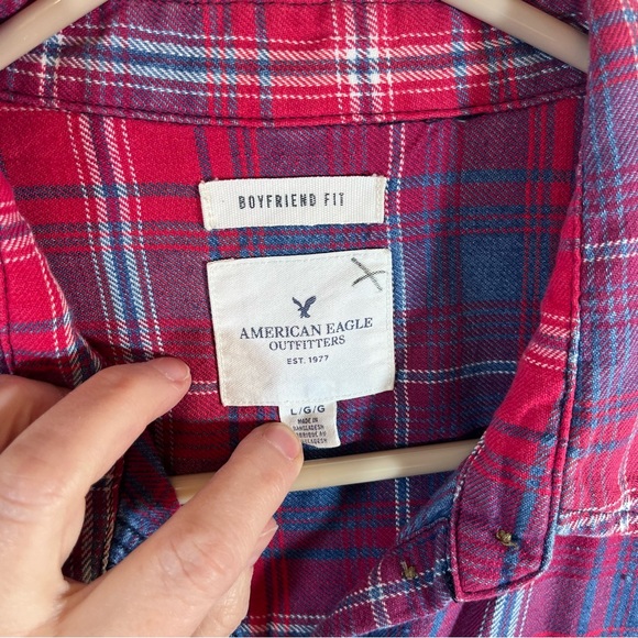 American Eagle Boyfriend Fit Red Blue Plaid Flannel Shirt Cotton Button Down L - Picture 2 of 9